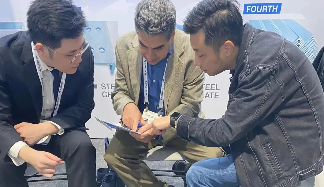 Hoogwaardige zegelring gebruikt voor bescherming op glasvezel laser snijkop in Wuhan City 11